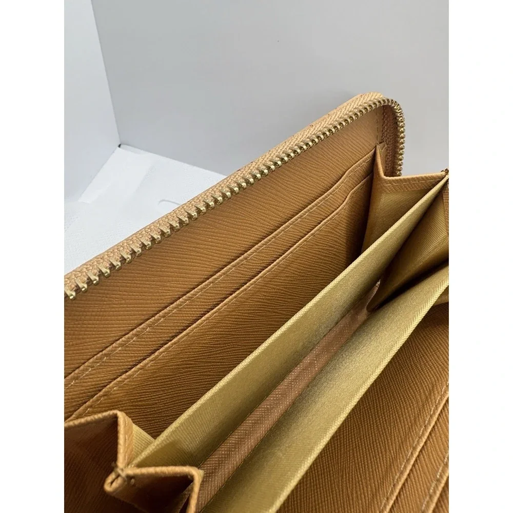 Portugal Cork Wallet Zip-Around Eco-Friendly Sustainable Vegan‎ Natural Boho